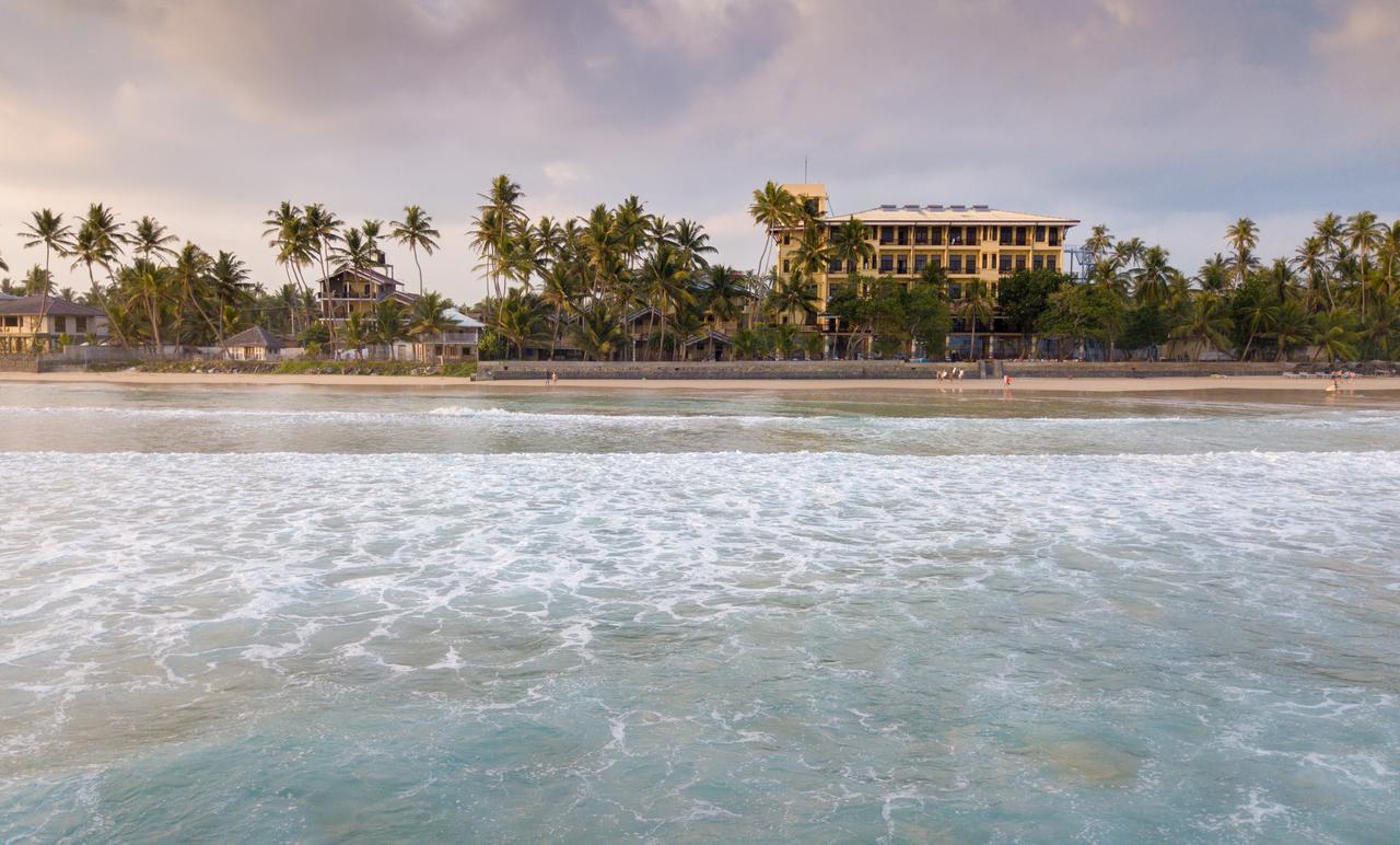 Beach Front Hotell Ahangama Eksteriør bilde