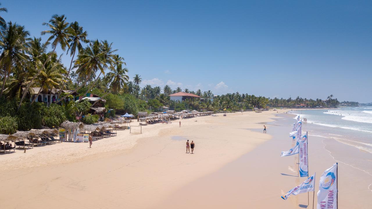 Beach Front Hotell Ahangama Eksteriør bilde